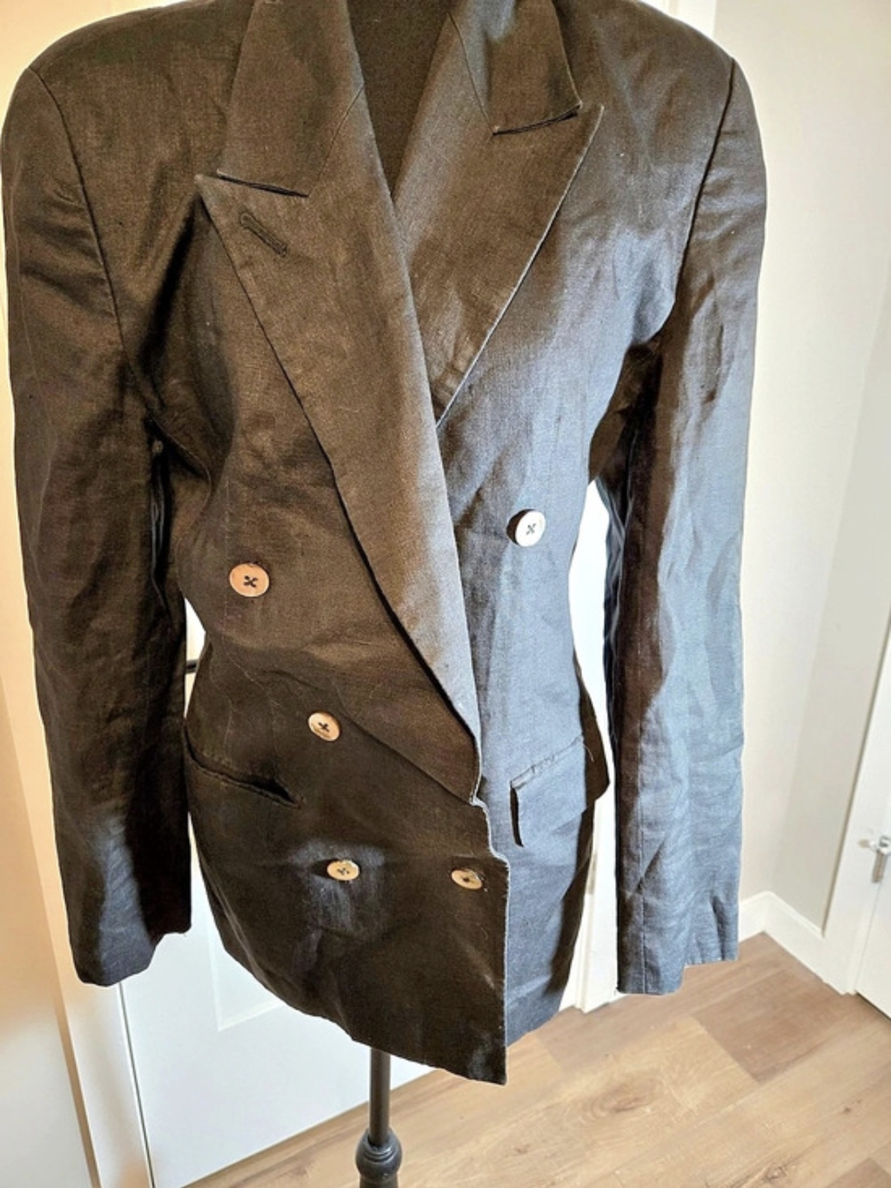 • VTG 90s Episode 100% Linen Black Double Breasted Blazer